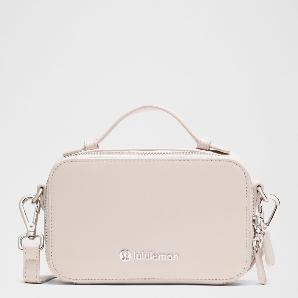 Lululemon Leather Alternative Cream Crossbody Bag🤍❄️🥂